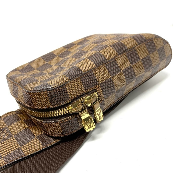 Auth Louis Vuitton Geronimos Bum/Crossbody Bag - Picture 8 of 16